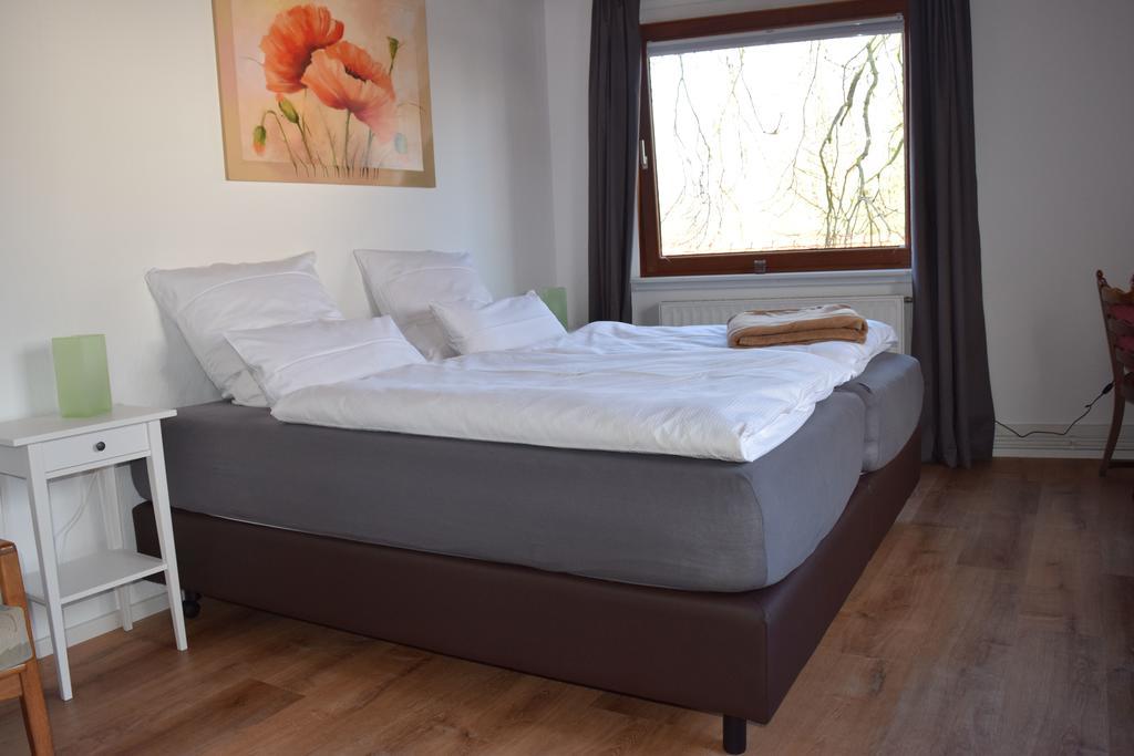 Henne-Apartment Messe ฮันโนเวอร์ ภายนอก รูปภาพ